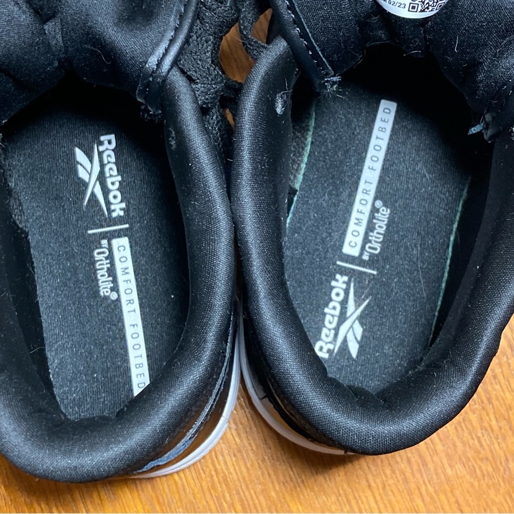 Reebok Black Leather Sneakers with White Soles - Picture 6 of 7